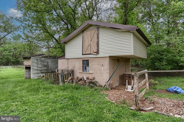 1022 E LISBURN ROAD, Mechanicsburg, PA 17055