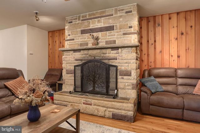 1022 E LISBURN ROAD, Mechanicsburg, PA 17055