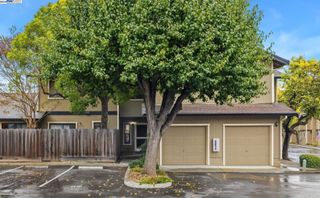 801 Nash Rd G4, Hollister, CA 95023