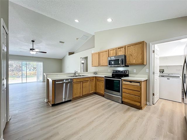 1103 LAKEVIEW OAKS DRIVE, Minneola, FL 34715