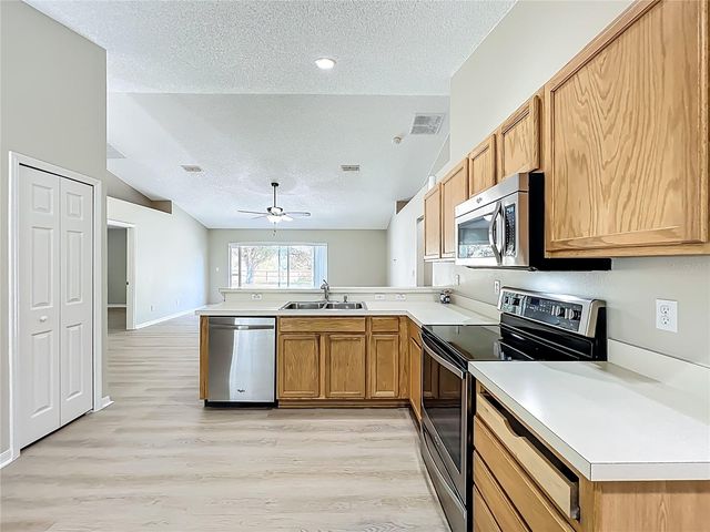 1103 LAKEVIEW OAKS DRIVE, Minneola, FL 34715