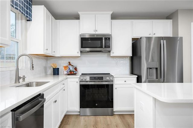 7043 Cunningham DR, Toano, VA 23168