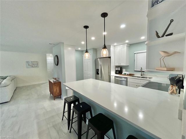 5117 Sea Bell RD E104, Sanibel, FL 33957