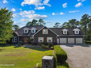 1887 Lakebrook Circle, Dandridge, TN 37725