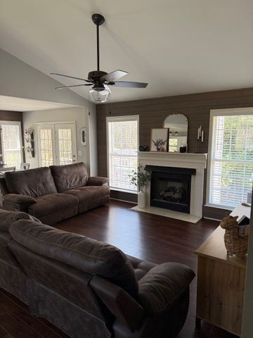 80 Oak Valley Dr, Spring Hill, TN 37174