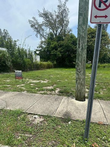 3508 Greenwood Ave, West Palm Beach, FL 33407