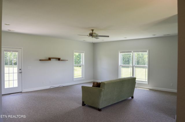 241 Terry Rd, Pikeville, TN 37367