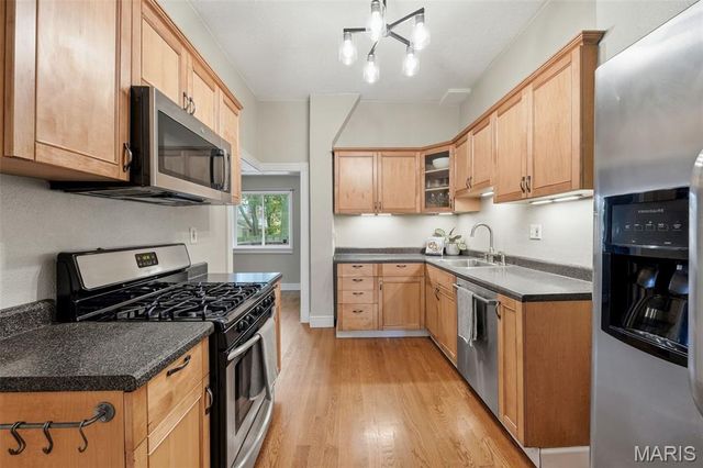 4262 Hartford Street, St Louis, MO 63116