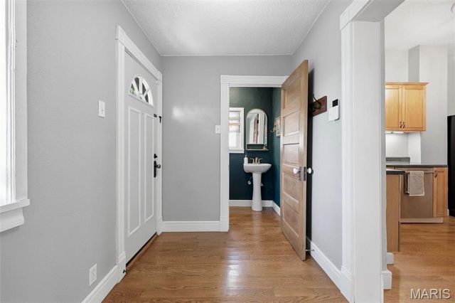 4262 Hartford Street, St Louis, MO 63116