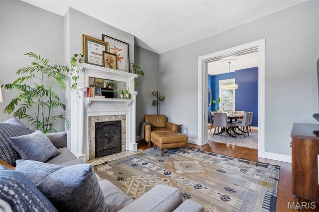 4262 Hartford Street, St Louis, MO 63116