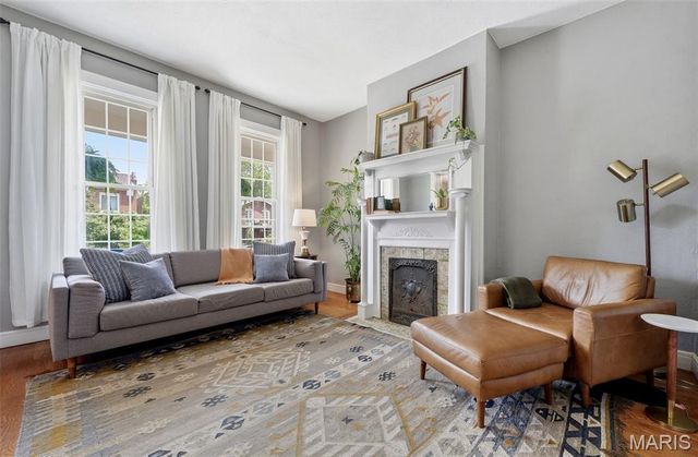 4262 Hartford Street, St Louis, MO 63116