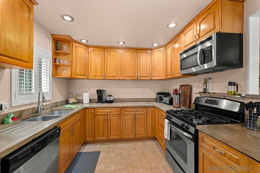 Image 18 of property listing at 1157 Via Loma Vis, El Cajon, CA 92019