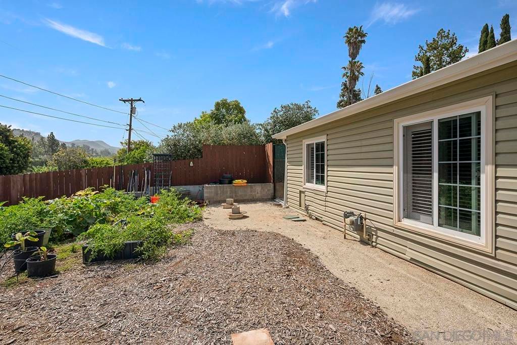 Image 3 of property listing at 1157 Via Loma Vis, El Cajon, CA 92019