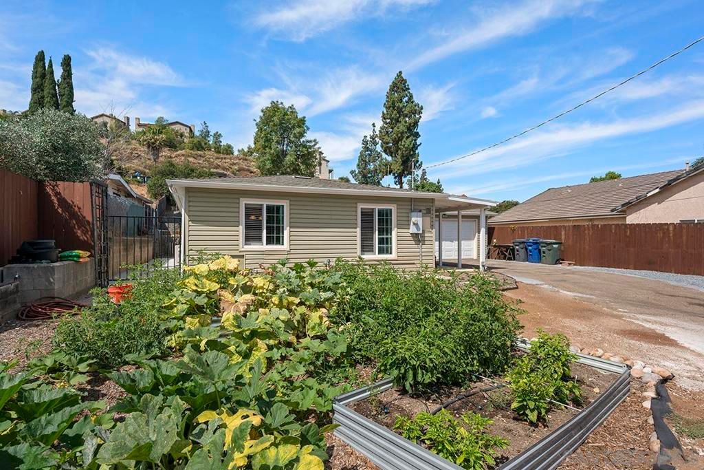 Image 4 of property listing at 1157 Via Loma Vis, El Cajon, CA 92019