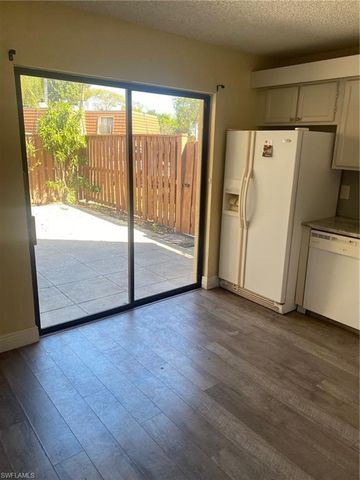 5245 Cedarbend DR # 2, Fort Myers, FL 33919