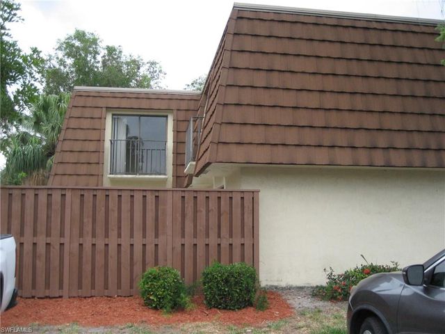 5245 Cedarbend DR # 2, Fort Myers, FL 33919