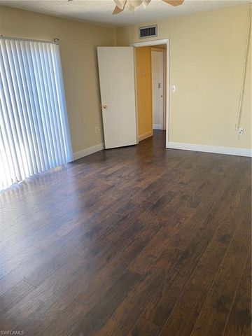 5245 Cedarbend DR # 2, Fort Myers, FL 33919