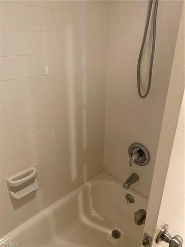 5245 Cedarbend DR # 2, Fort Myers, FL 33919