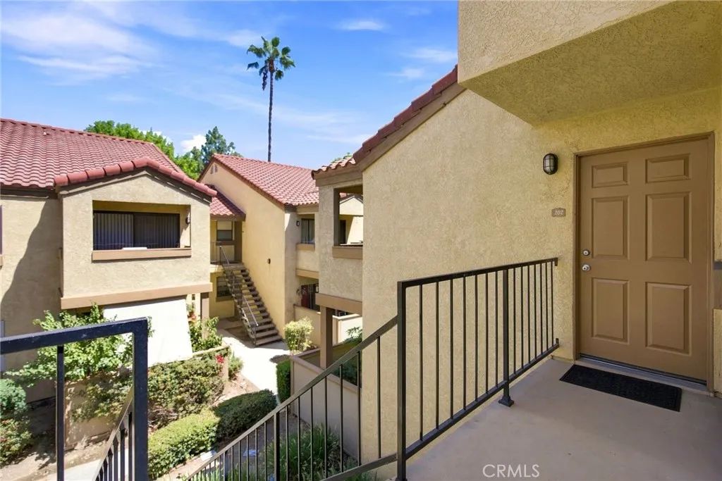 1134 W Blaine 202, Riverside, CA 92502
