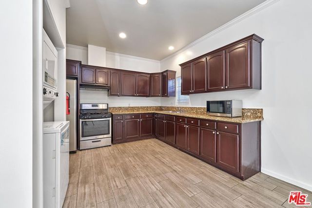 705 S Gramercy Place, Los Angeles, CA 90005