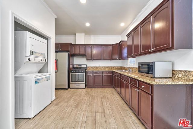 705 S Gramercy Place, Los Angeles, CA 90005