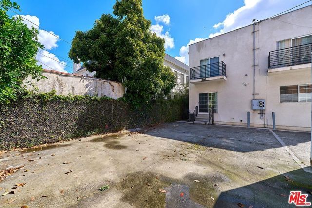 705 S Gramercy Place, Los Angeles, CA 90005
