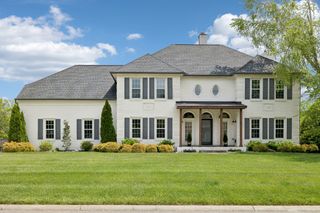 1744 Surrey Dr, Brentwood, TN 37027