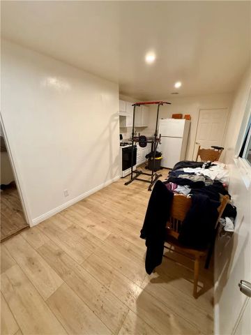 4010 S J, Oxnard, CA 93033