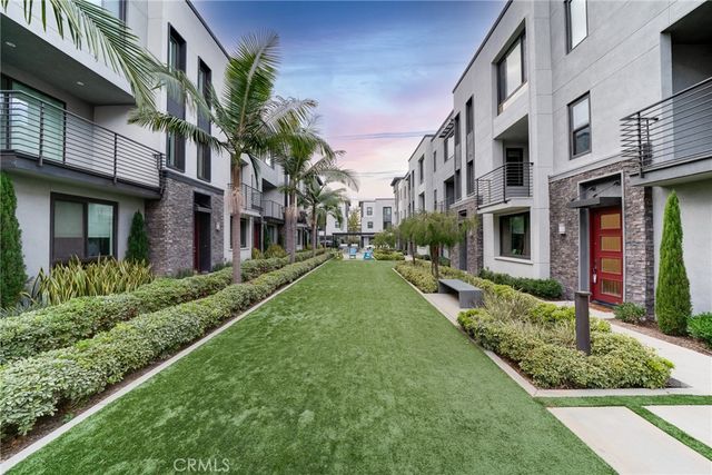 122 Schick, Irvine, CA 92614