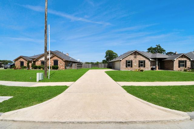104 Dorothy Drive, Dayton, TX 77535