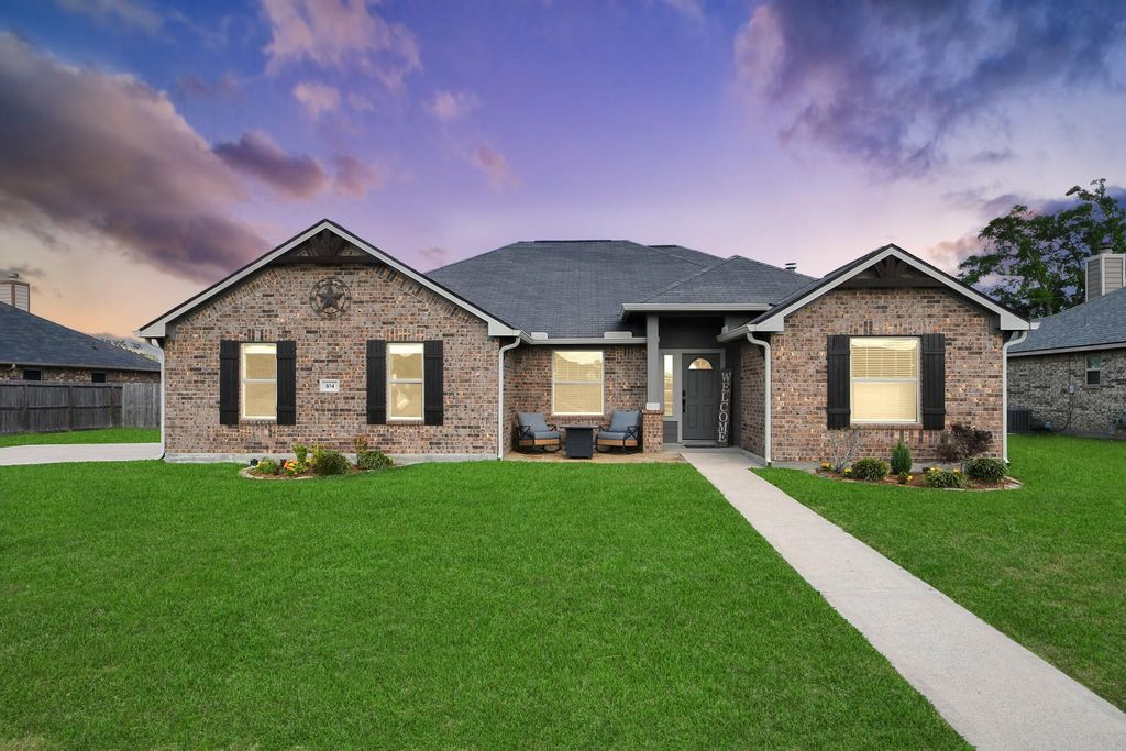 104 Dorothy Drive, Dayton, TX 77535