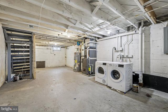 1044 ELLICOTT DRWY, Baltimore, MD 21216