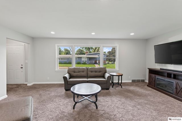 4016 Castelar Street, Omaha, NE 68105
