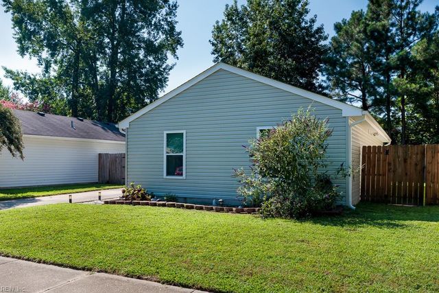 1307 Eaglewood DR, Virginia Beach, VA 23454