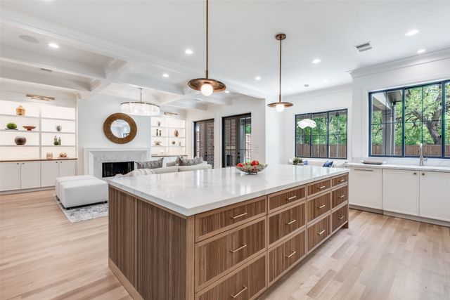 1618 Old Gate Lane, Dallas, TX 75218