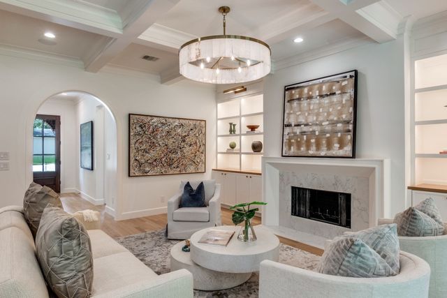 1618 Old Gate Lane, Dallas, TX 75218