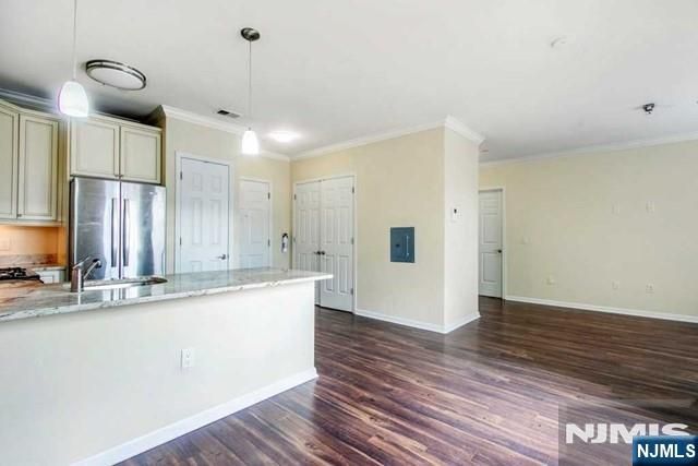 55 E Emerson Plaza 203, Emerson, NJ 07630