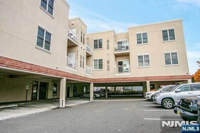 55 E Emerson Plaza 203, Emerson, NJ 07630