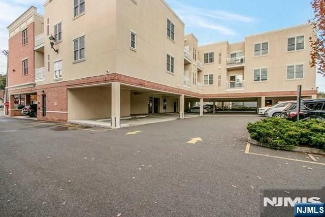 55 E Emerson Plaza 203, Emerson, NJ 07630
