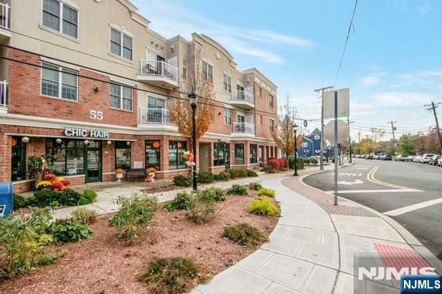 55 E Emerson Plaza 203, Emerson, NJ 07630