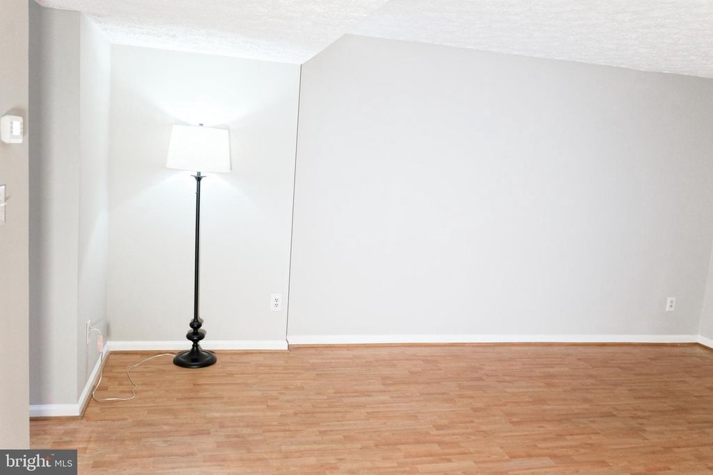 3931 SUNNY BROOK CT, Woodbridge, VA 22192