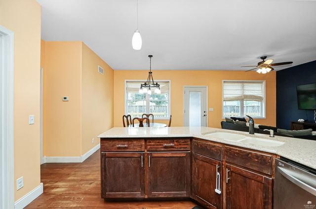 3857 Hunters Circle, Manhattan, KS 66502