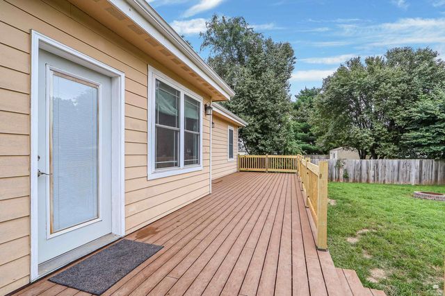 3857 Hunters Circle, Manhattan, KS 66502