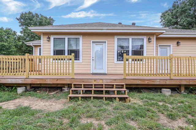 3857 Hunters Circle, Manhattan, KS 66502