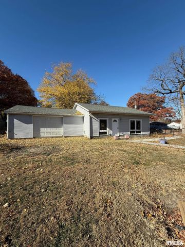 619 N 12TH, Petersburg, IL 62675