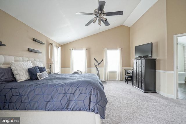 335 MEADOWBROOK DR, Monroeville, NJ 08343