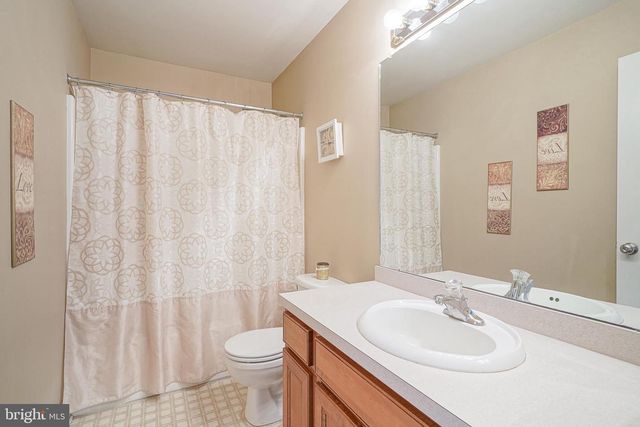 335 MEADOWBROOK DR, Monroeville, NJ 08343