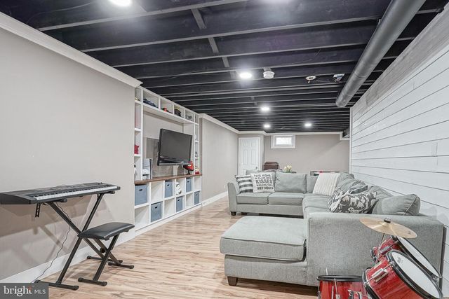 335 MEADOWBROOK DR, Monroeville, NJ 08343