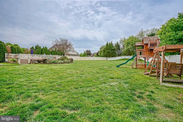 335 MEADOWBROOK DR, Monroeville, NJ 08343