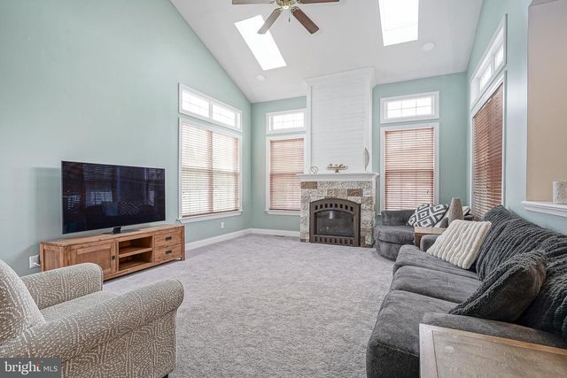 335 MEADOWBROOK DR, Monroeville, NJ 08343